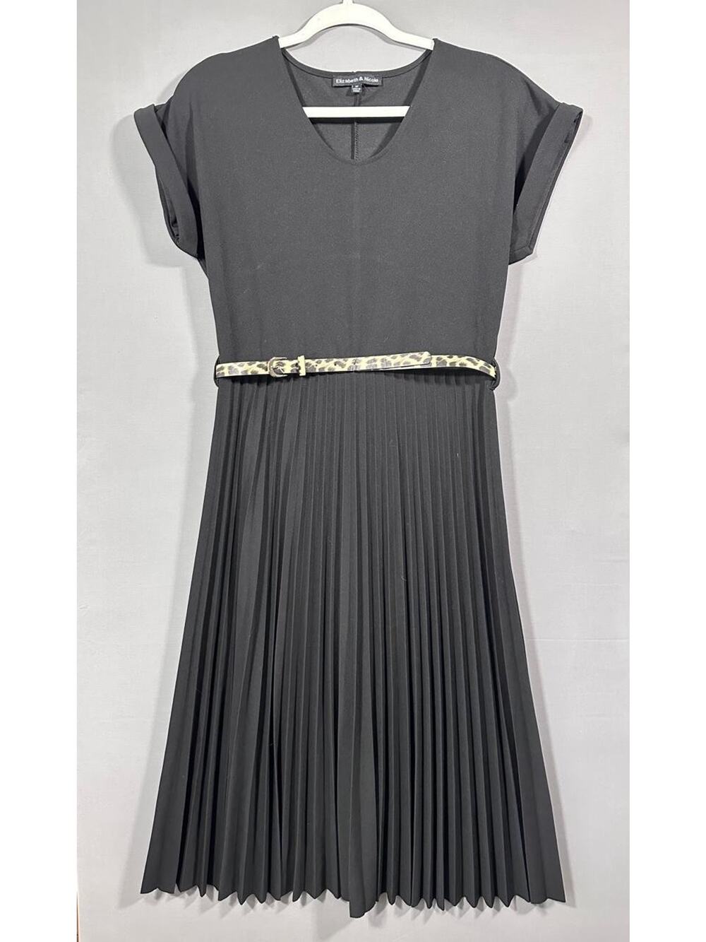Elizabeth And Nicole Black Pleated Dress Size M, with belt